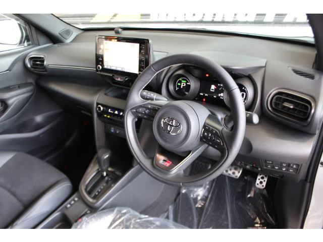 ヤリスクロス1.5 GRスポーツ