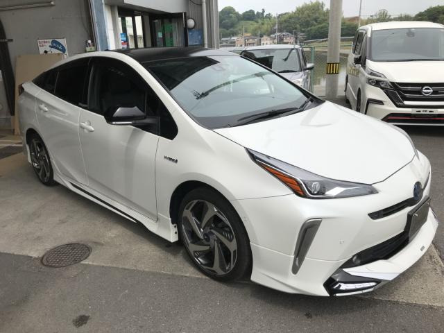 プリウス1.8 A プレミアム ツーリングセレクション