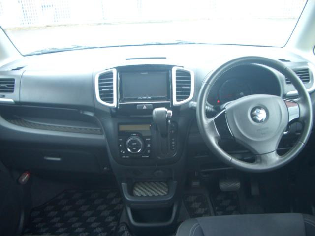 ソリオ1.2 ブラック＆ホワイト