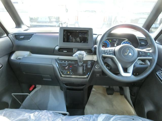 デリカミニT プレミアム 4WD