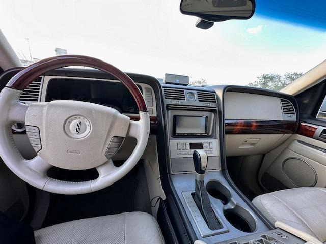 ナビゲーター5.4 4WD