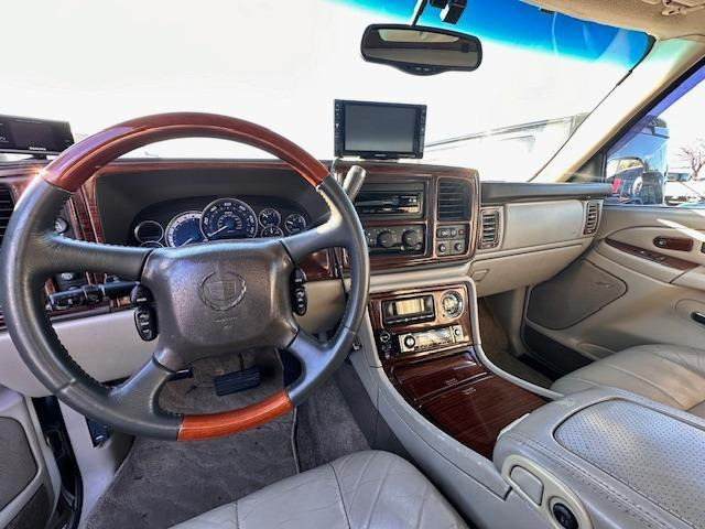 エスカレード6.0 4WD