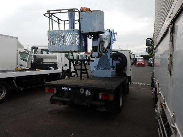 エルフ高所作業車