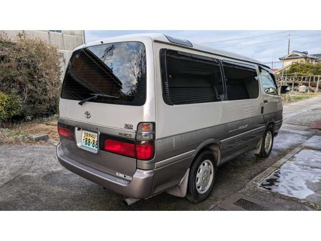 ハイエース3.0 スーパーカスタムGエクセレントパッケージ トリプルムーンルーフ ディーゼル
