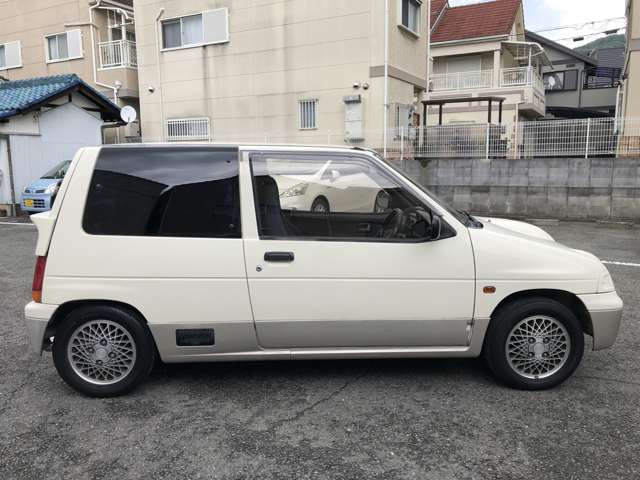 �f�ڎʐ^�ȊO�̎ʐ^���������܂�!���ڂ������ʐ^�������ɎB�蒼�����Ƃ��\�ł��̂ŁA���C�y�ɂ��\���t��������!