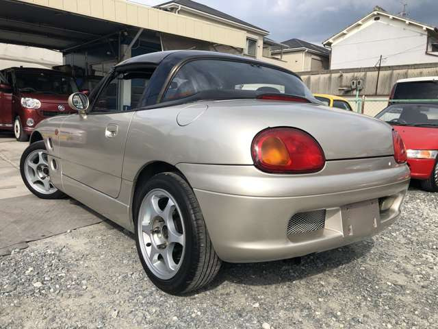 全国どこでも納車可能です!格安陸送で承りますので、お気軽にお問い合わせ下さい!(例:大阪から沖縄まで3.7万円)