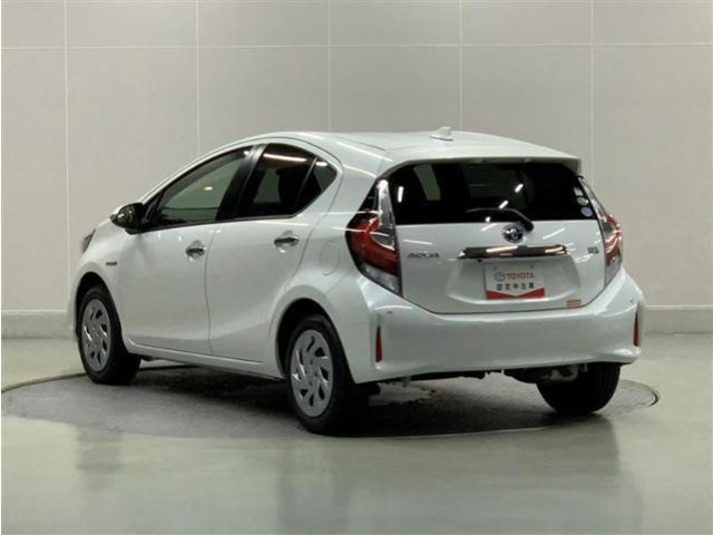 アクア1.5 S スタイルブラック