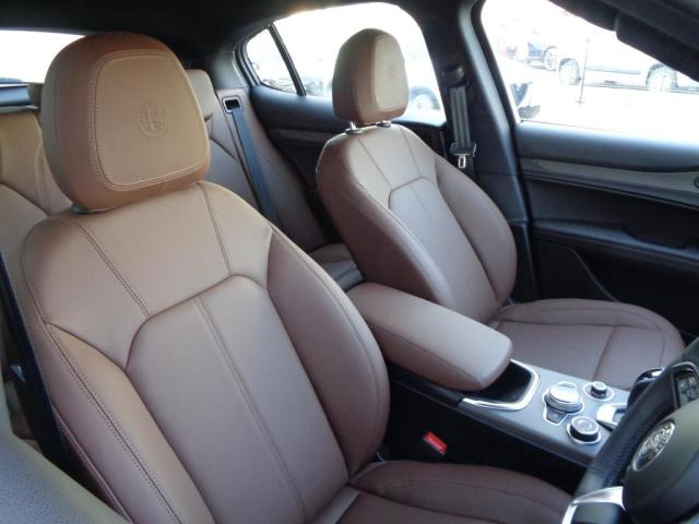 ステルヴィオ2.2 ターボ ディーゼル Q4 Ti 4WD