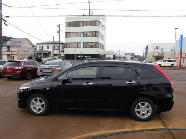 ストリーム1.8 X HDDナビエディション