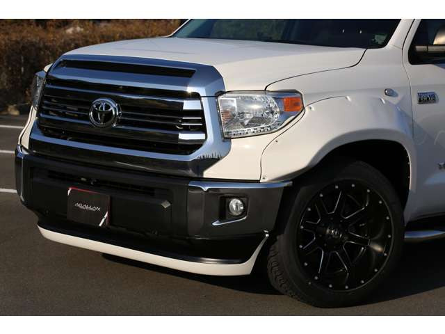 タンドラクルーマックス SR5 5.7 V8