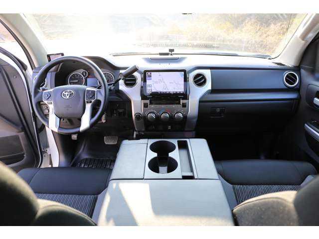 タンドラクルーマックス SR5 5.7 V8