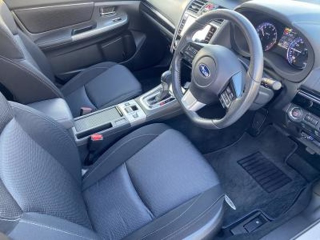 レヴォーグ1.6 GT 4WD