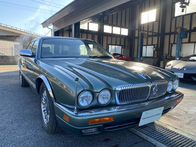 ディムラーダブルシックス