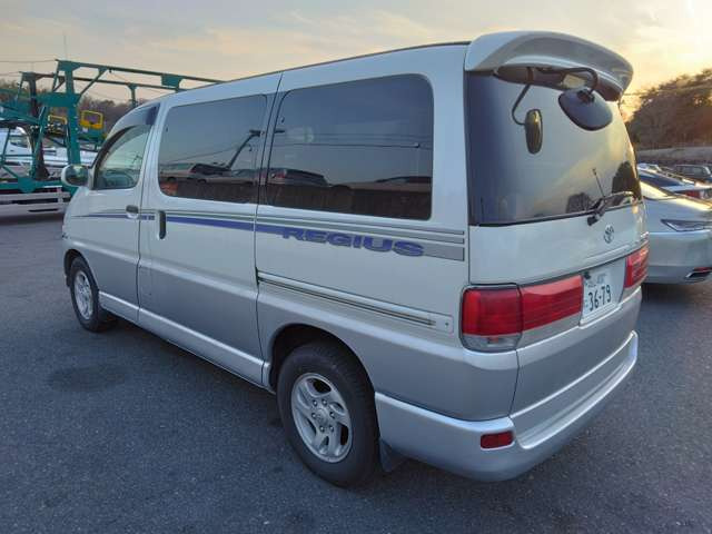 ハイエースレジアス3.0 ディーゼル