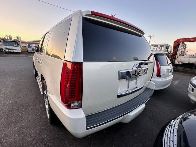 エスカレードAWD 4WD