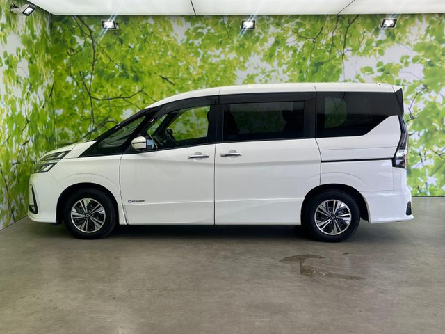 セレナ1.2 e-POWER ハイウェイスター V