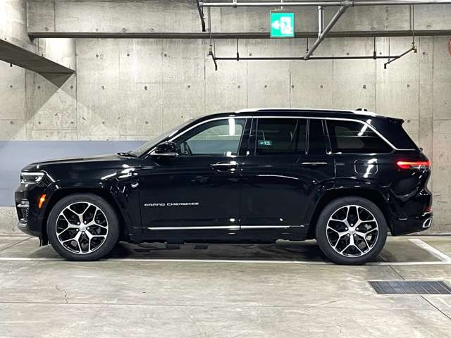 グランドチェロキーサミットリザーブ 4xe 4WD