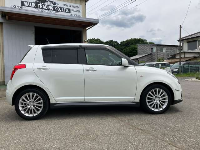 ◇軽自動車・コンパクトカー・ミニバン・セダンなど多数在庫がございます。お気に入りの一台を見つけて下さい!◇
