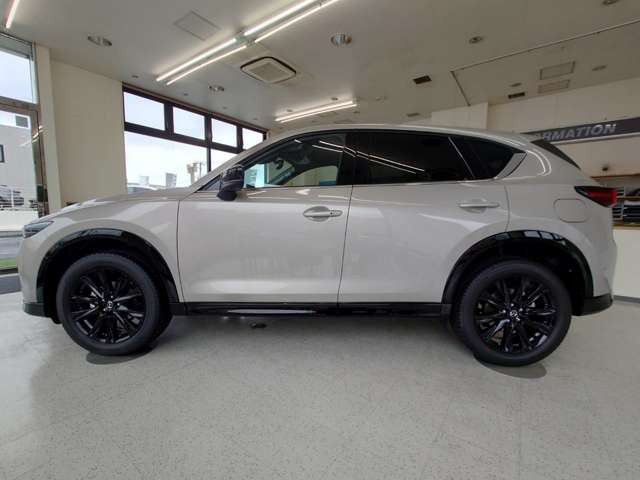 マツダ CX-5 2.2 XD レトロスポーツエディション 室内展示車 マツダ CX-5 2.2 XD レトロスポーツエディション 室内展示車