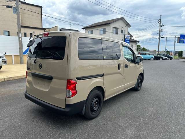 NV200バネットバン1.6 DX