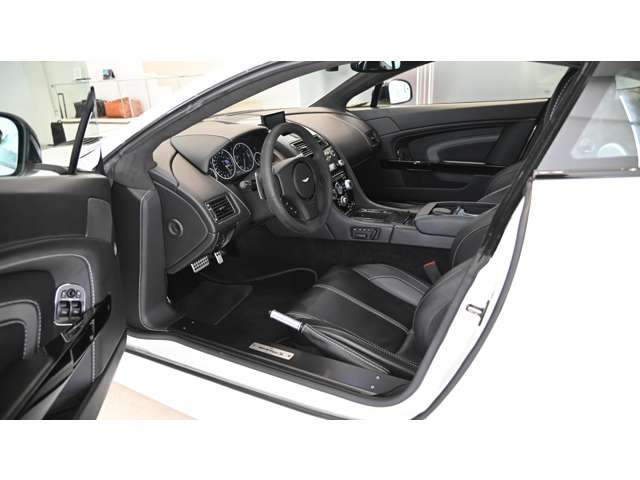 V12ヴァンテージS スポーツシフトIII