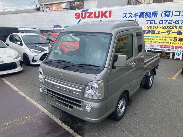 安全に楽しく走れるスズキセーフティーサポート!ゆったりとした運転姿勢、室内に荷物が積める広い空間があるキャビンが魅力のスーパーキャリイ。荷台部分はお仕事から趣味まで、幅広く活躍すること間違いなしです!
