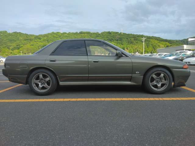 日産 スカイラインGT-Rセダン 2.6 オーテックバージョン 4WD