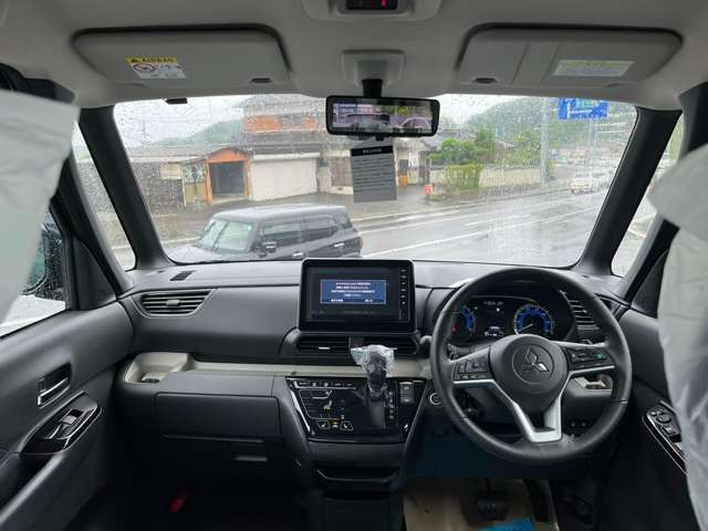 デリカミニT プレミアム 4WD