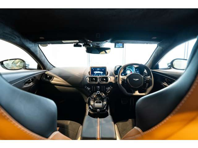 V12ヴァンテージ