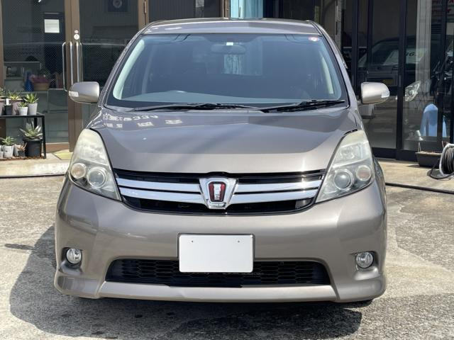 アイシス1.8 プラタナ