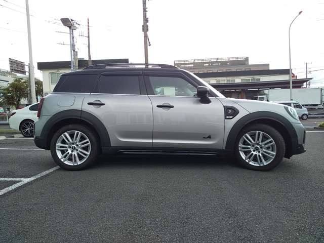 ミニクロスオーバークーパー SD オール4 プレミアム プラスパッケージ 4WD