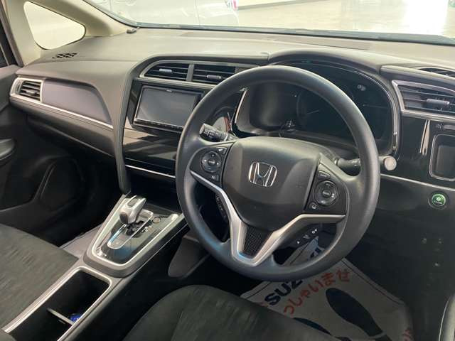 シャトル1.5 ハイブリッド ホンダセンシング