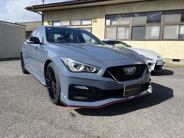 スカイライン3.0 NISMO RECAROシート+カーボン製フィニッシャー