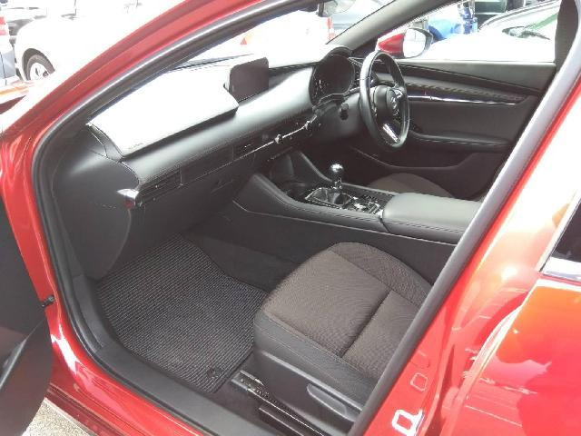 MAZDA3ファストバック1.5 15S ツーリング 4WD