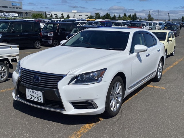 レクサス LS 460 バージョンC Iパッケージ 4WD サンルーフ・純正エンジンスターター 198.0万円 平成27年(2015年) 北海道  中古車 - 価格.com