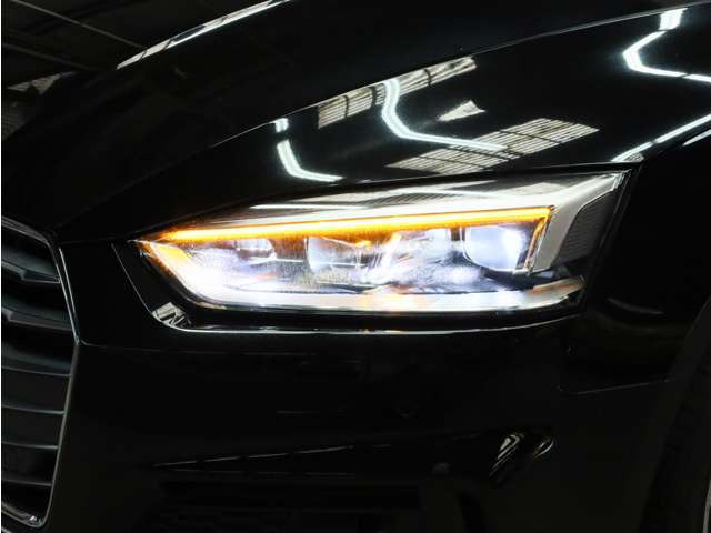 A5スポーツバック2.0 TFSI スポーツ Sラインパッケージ