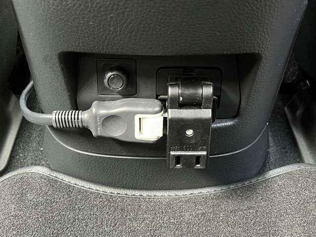 ���q�l�̈��S����ɍl���A���Ђɂ�24���ԃ��[�h�T�[�r�X���s���Ă���܂��B