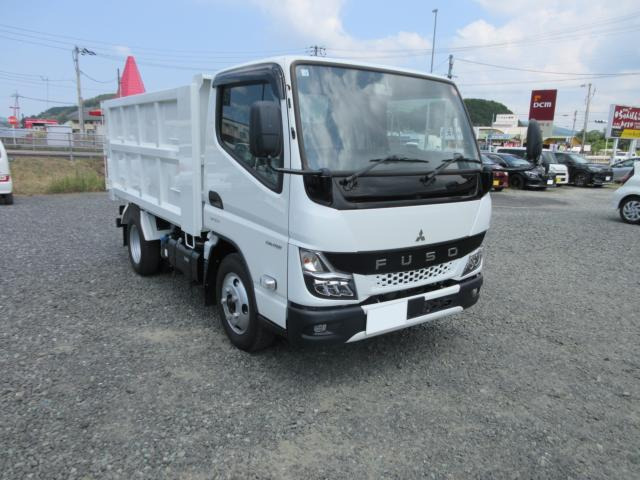 キャンターダンプ