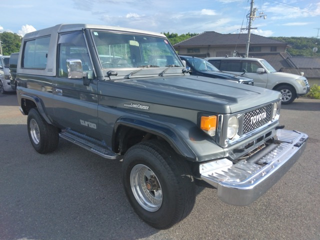 トヨタ ランドクルーザー70 3.4 LX FRPトップ ディーゼル 4WD トヨタ ランドクルーザー70 3.4 LX FRPトップ ディーゼル 4WD