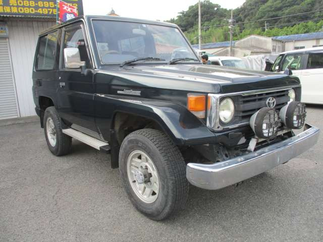 ランドクルーザー704.2 LX ディーゼル 4WD
