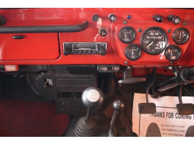 三菱 ジープ 2.6 4WD リフトアップ 1ナンバー登録 改造多数 三菱 ジープ 2.6 4WD リフトアップ 1ナンバー登録 改造多数