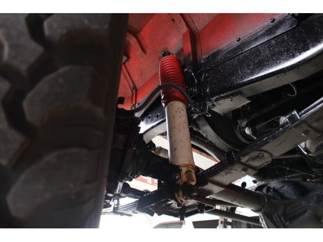 三菱 ジープ 2.6 4WD リフトアップ 1ナンバー登録 改造多数 三菱 ジープ 2.6 4WD リフトアップ 1ナンバー登録 改造多数