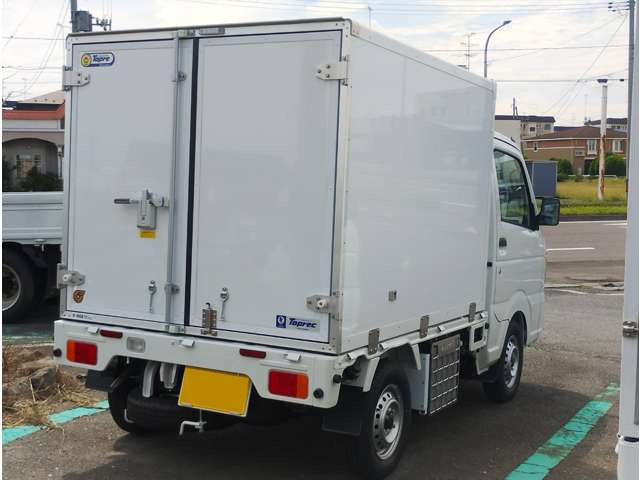 ミニキャブトラック冷蔵冷凍車