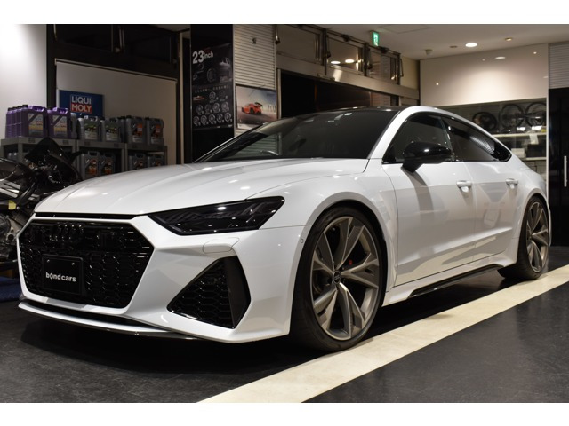 RS7スポーツバッグ(アウディ) 4.0 4WD　AKRAPOVICマフラー カーボンスタイリング 中古車画像