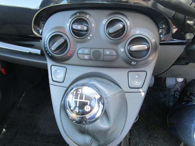 エアコン!5速マニュアル!パワーウインドウスイッチ!ASROFFスイッチ!スタート&ストップOFFスイッチ!