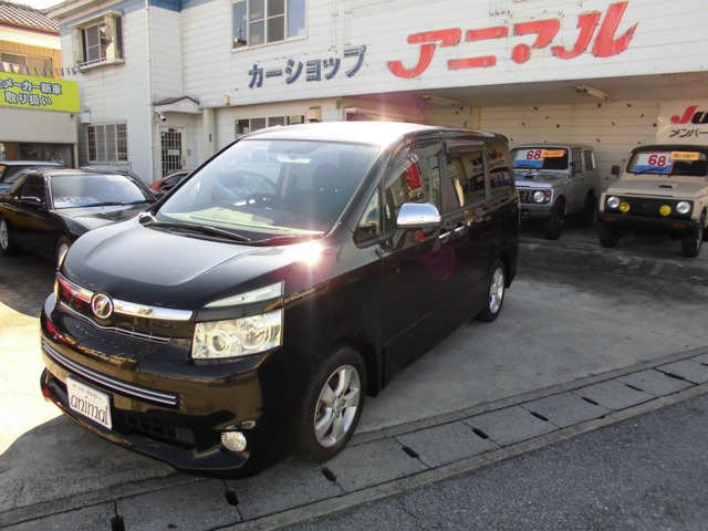 ヴォクシー(トヨタ) 2.0 ZS 煌　ガレージ保管禁煙車 中古車画像