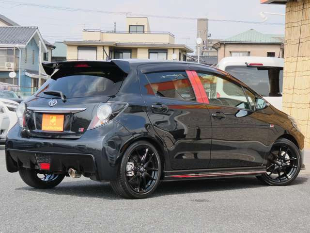 わくわく、楽しい車達が、お客様のご来店をお迎え致します!★お客様用駐車場も完備しておりますので安心してご来店下さい★