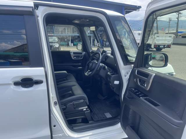 N-BOXカスタムL ターボ スタイルプラス ブラック