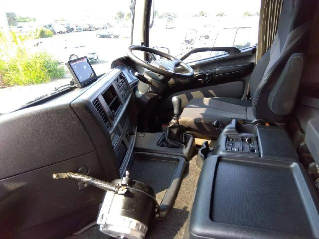 プロフィア冷凍冷蔵車