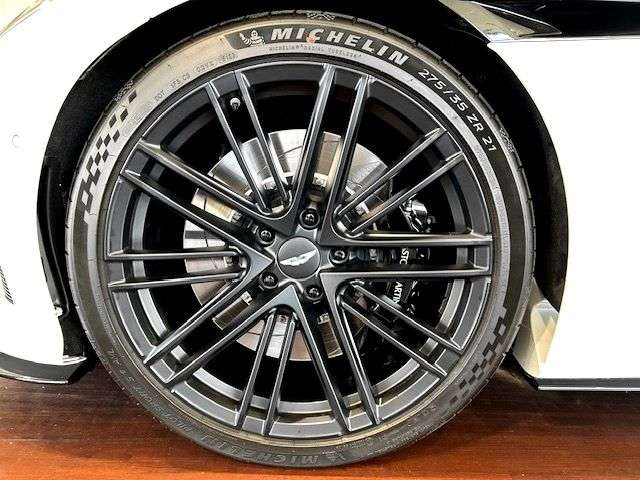 アストンマーチン DB12 4.0 応談 令和6年(2024年) 埼玉県 中古車 